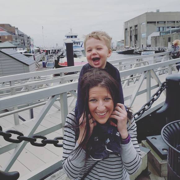 Meet your Posher, Lori - Picture 1 of 1